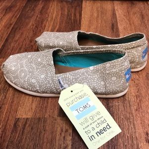 Brand new Toms classic shoes